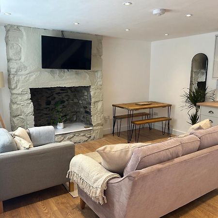 Cosy Modern Miners Cottage Llanllechid Exterior foto